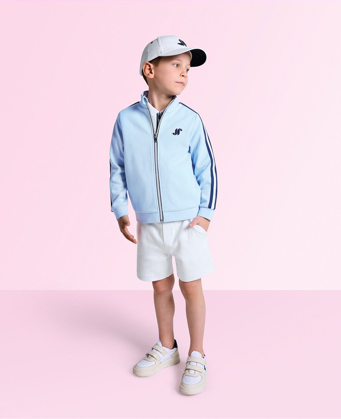 Collection de vêtements et accessoires Essentiels pour enfant garçon