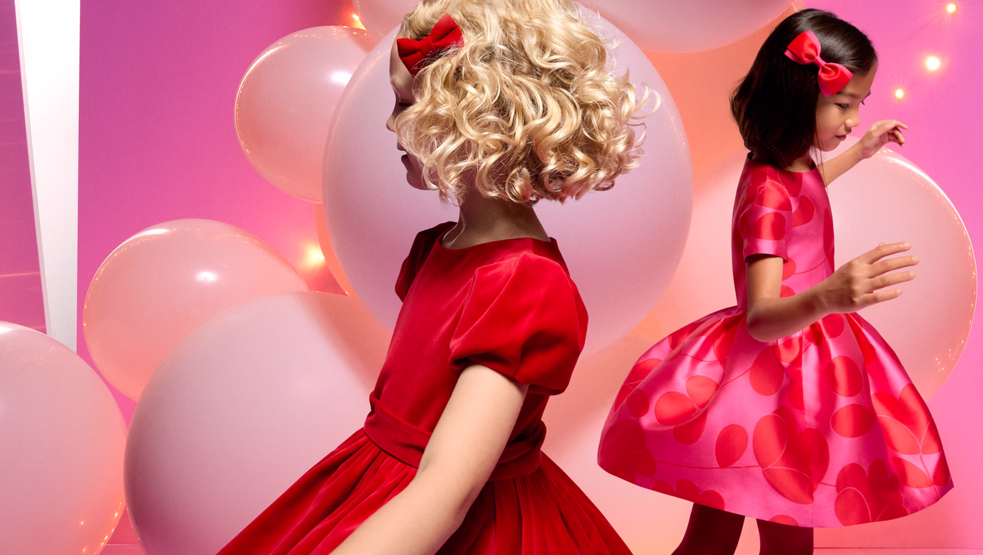 Un Noël haut en couleur, découvrez les tenues de fête de fin d’année pour enfant et bébé