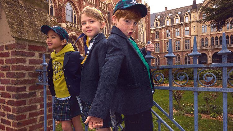 La collection de tenues de rentrée des classes pour fille et garçon